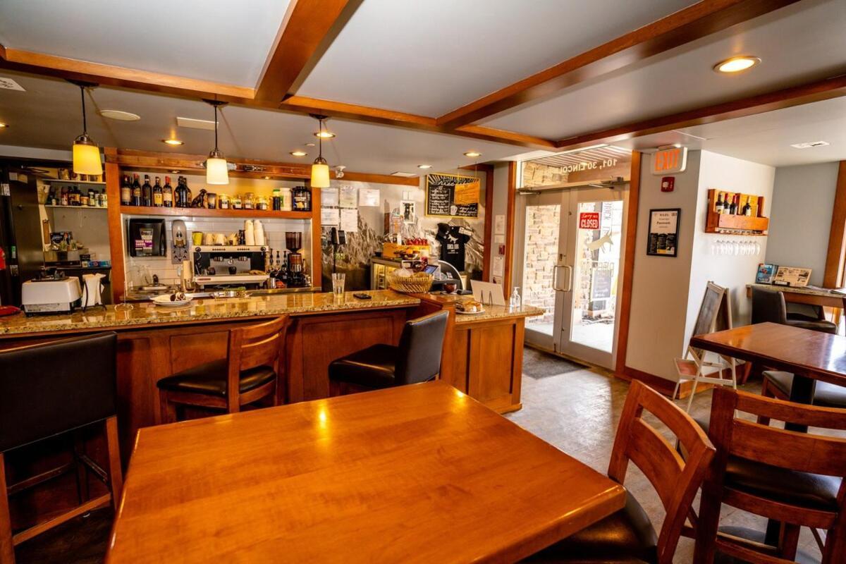 The Raven Suite At Stoneridge Mountain Resort 캔모어 외부 사진