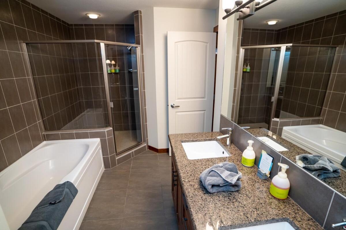 The Raven Suite At Stoneridge Mountain Resort 캔모어 외부 사진